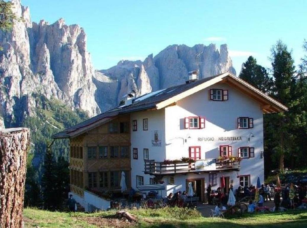 博萨迪法萨 Rifugio Negritella酒店 外观 照片